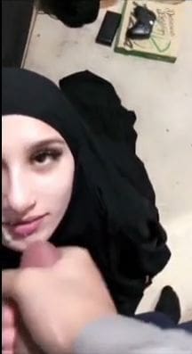 شرموطه هيجان عليها تمصلو سكس مصري زبرو وتبلعو ف بوقها عشان ينزلهم علي وشها ويرتاح